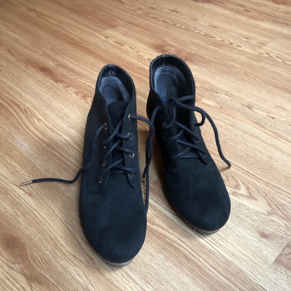Dr. Scholl’s Be Energized Lace-up Wedged Ankle Boot Size 7.5